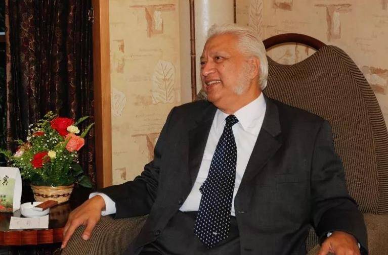 熊德龙:没有中国血的"中国人",让五星红旗飘扬美国上空,为何