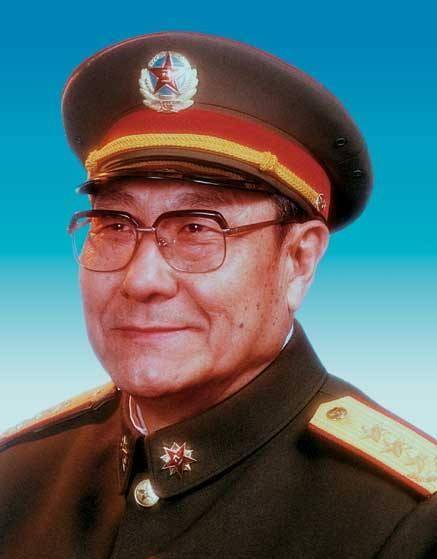 加入四野后,由于徐惠滋有文化,脑瓜子灵活,打仗又勇敢,他很快得到连长