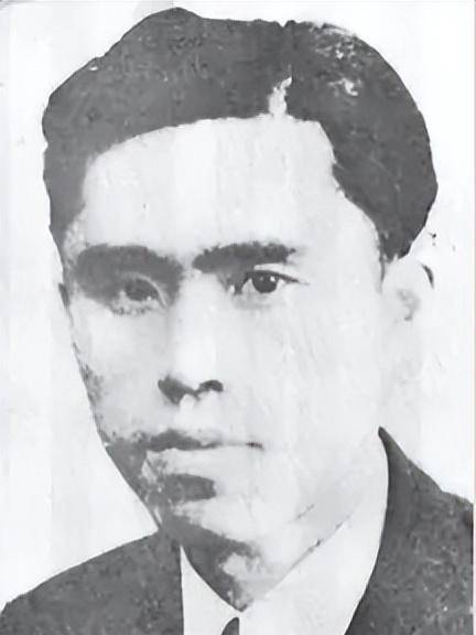 名叫彭咏梧,同样是一名革命烈士,是小说《红岩》中彭松涛的人物原型