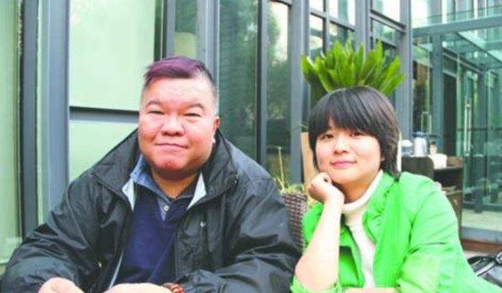 悲惨金庸:长子自尽,爱女失聪,次子贪吃,满心伤痛不为世人所知