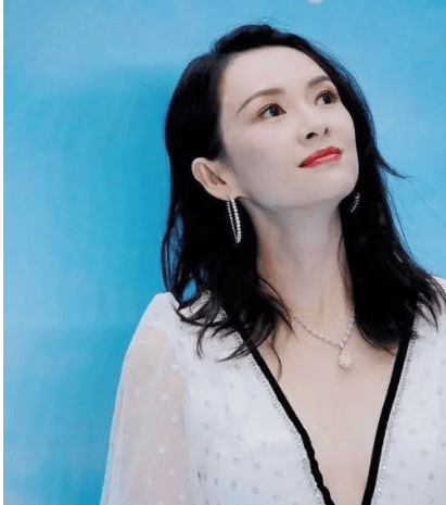 章子怡有了新的男朋友,年近半百的她,又是人间好姻缘!