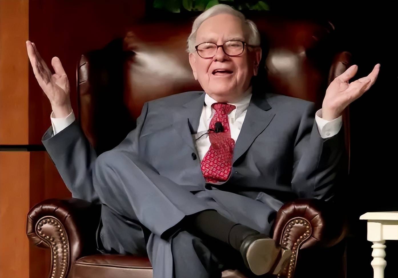 布局5年，巴菲特完美收割日本，股汇债“三吃”，躺赚2万亿日元_搜狐网