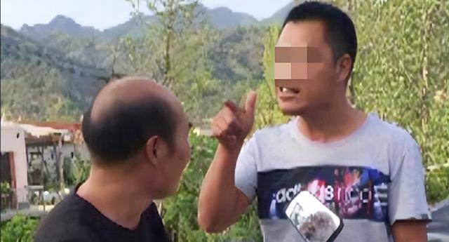 仁尧在路上扇老师耳光,被判入狱一年半,出狱后很后悔_视频_王奇_因为