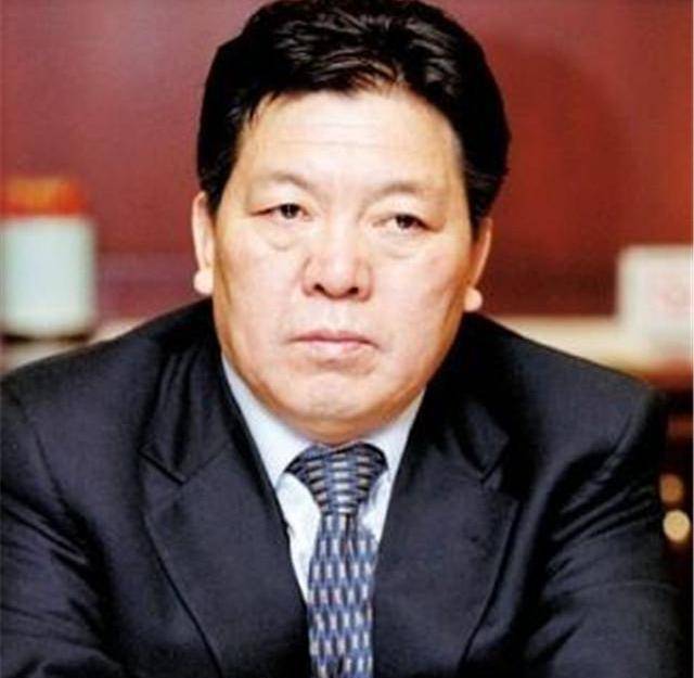 从肥皂厂工人到山西首富,在48岁时遇害,儿子用10年败光其遗产
