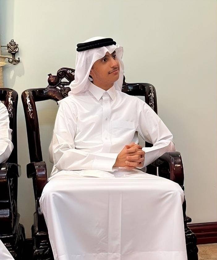 卡塔尔国王:大王妃是堂妹,二王妃神似伊万卡,三王妃比他小14岁