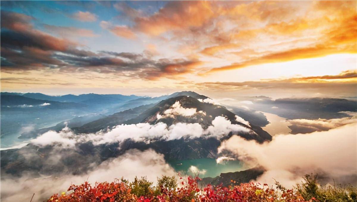 云雨一词,到底是啥意思?为何古人用云雨来形容那事