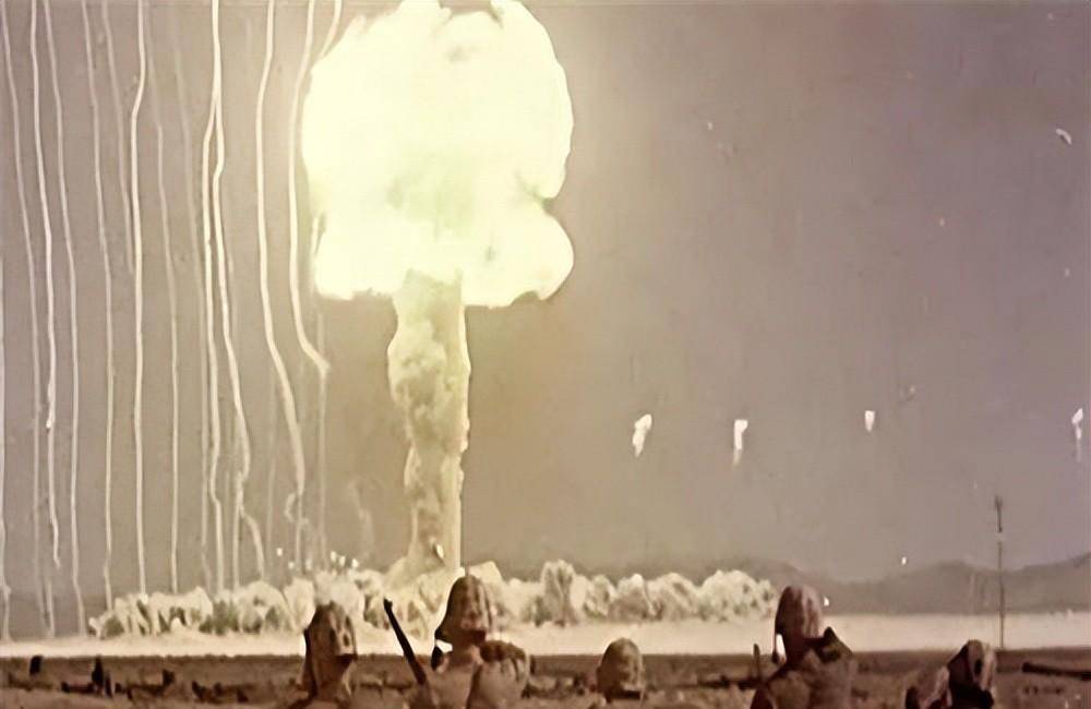 原子弹爆炸时,跳入河水中能不能活命?长崎核爆幸存者的真实讲述