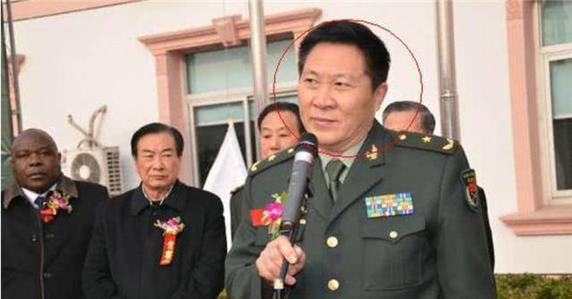 董大维的骗术算不得高超,但是他实在是胆大包天——冒充部队高级军官