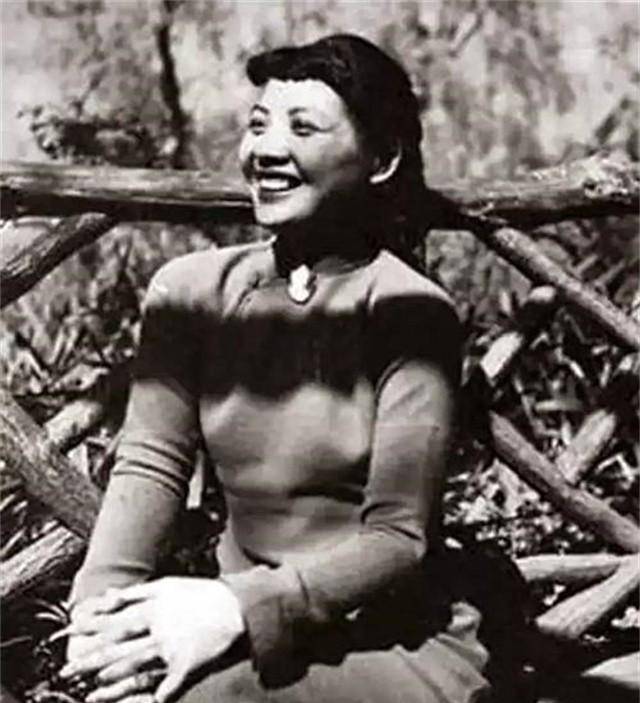 英茵:挚爱牺牲后她冒险收尸,11天后饭店自杀,生前留下一封遗书