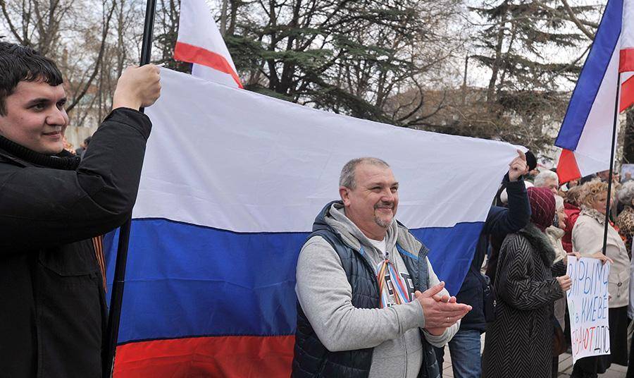 克里米亚入俄后,乌克兰切断了对克里米亚的饮水,粮食,石油,天然气和