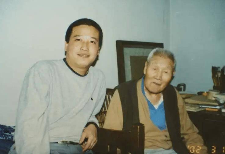 一生3段婚姻,张中行与爱妻相守68年,97岁在3年"谎言"中离世