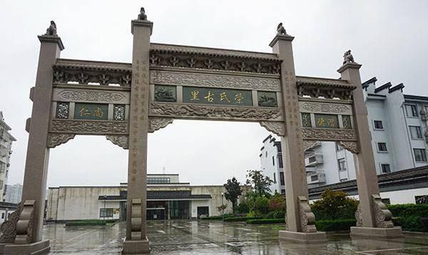 他们家就捐了12架,贡献比霍英东还大_荣先生_荣家_荣德