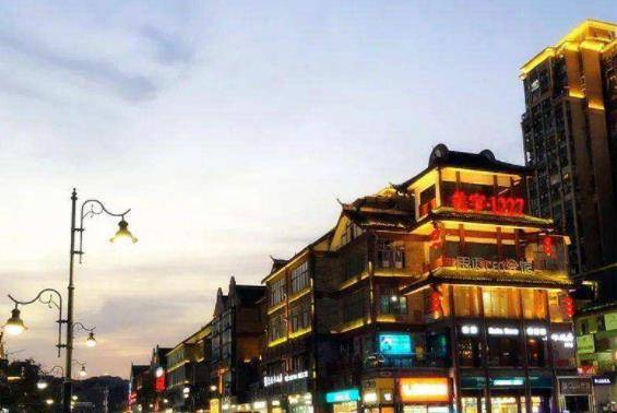 疑妻不忠偷装定位追踪器,将妻子上司捅伤在车内致死_任某_工作_南充