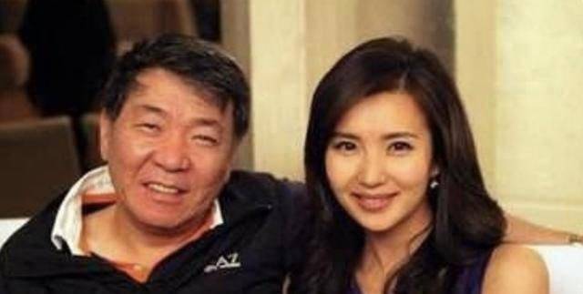 31岁嫁二婚老公,隐退6年生3子,"万人迷"陈好到底图啥?