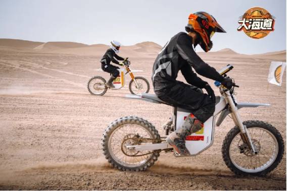 汇集全国成绩斐然的各路车手,还有越野和拉力赛车运动的狂热爱好者近