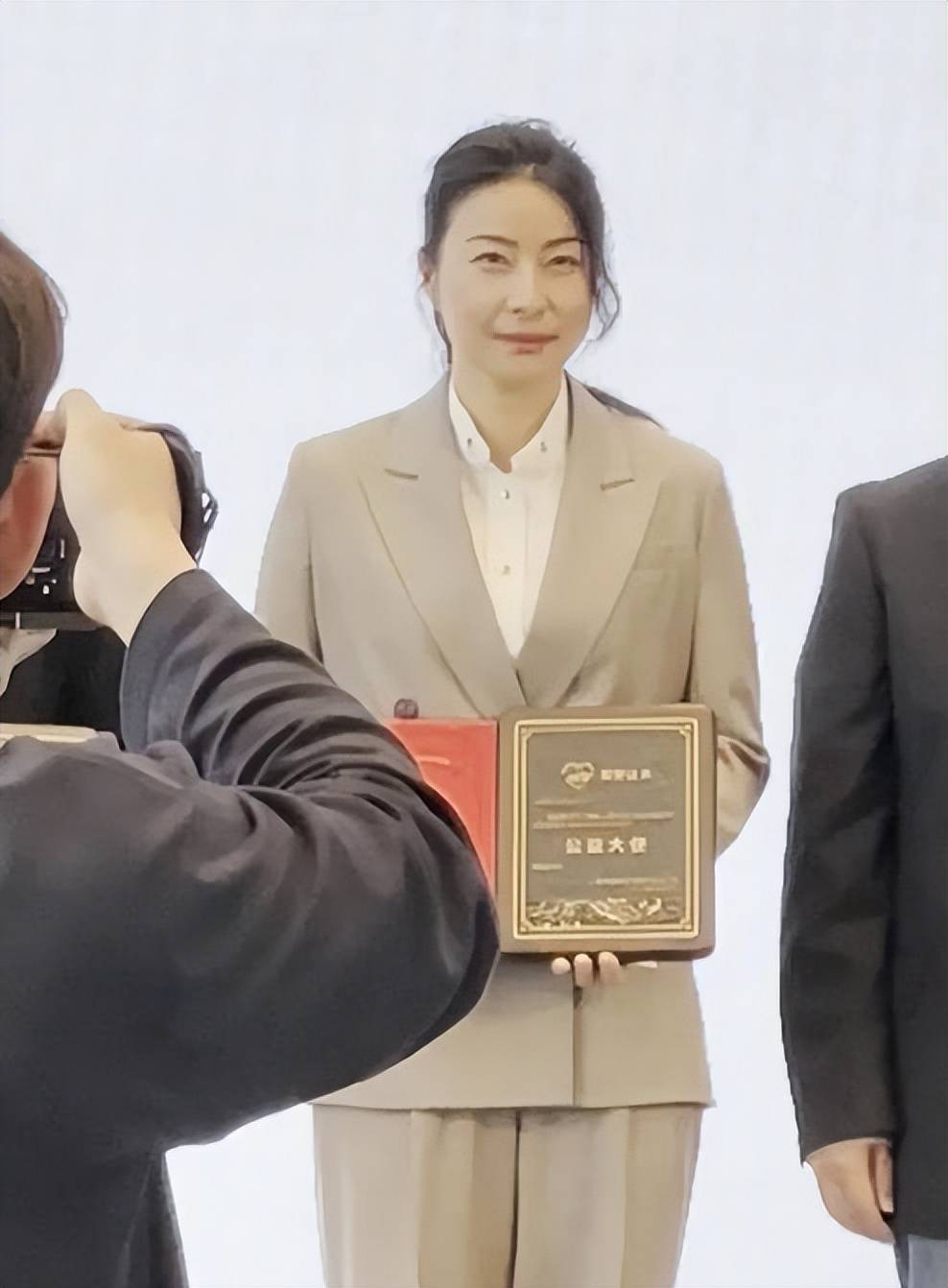 香港名媛圈还敢看不起郭晶晶!人家的地位,比她们的老公都高