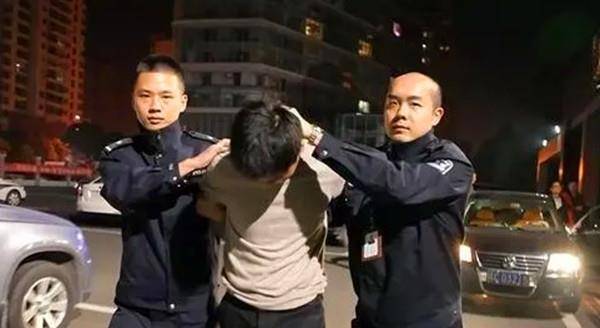 分尸快递案始末:女子与情人一起杀害男友,还把尸体用快递寄走