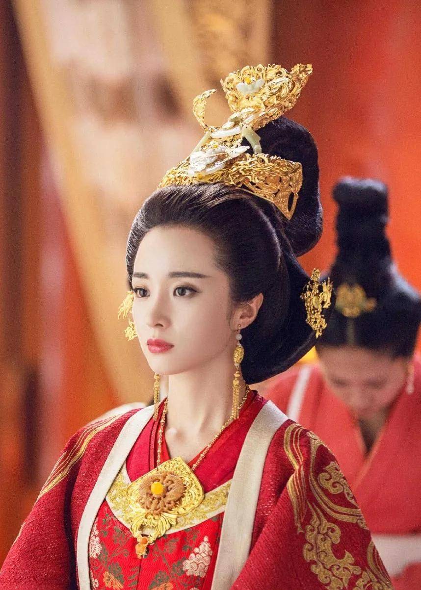 隋文帝之妻独孤伽罗坚持一夫一妻制,控制丈夫误信杨广,备受争议