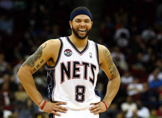 德隆·威廉姆斯:以强势压制保罗,展现顶级后卫实力