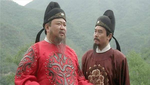 狄仁杰劝武则天戒色,武则天给他看了2样东西后,他却哑口无言