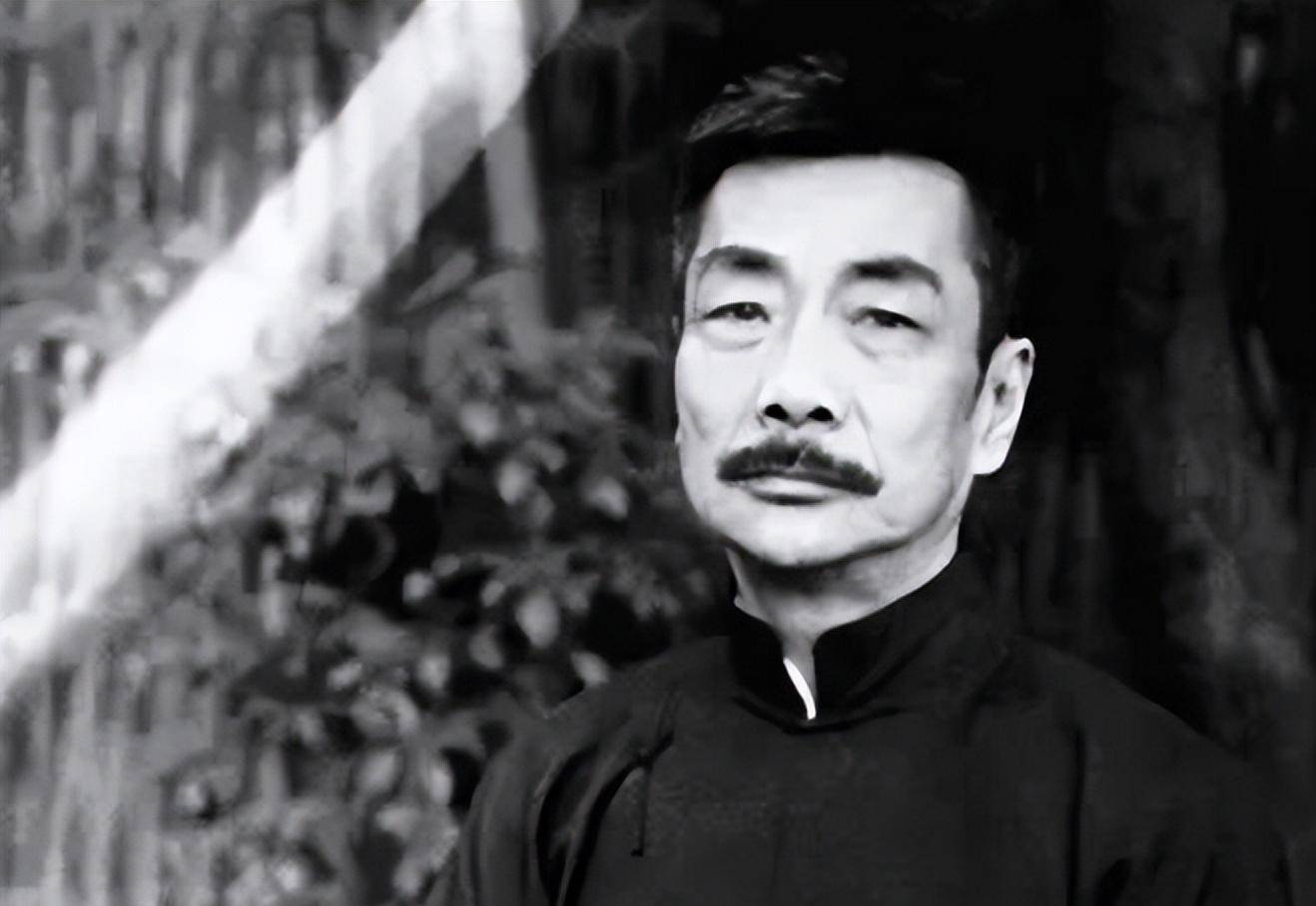 鲁迅经典的三句"骂人话",骂人不带脏字,不知道的还以为是夸你