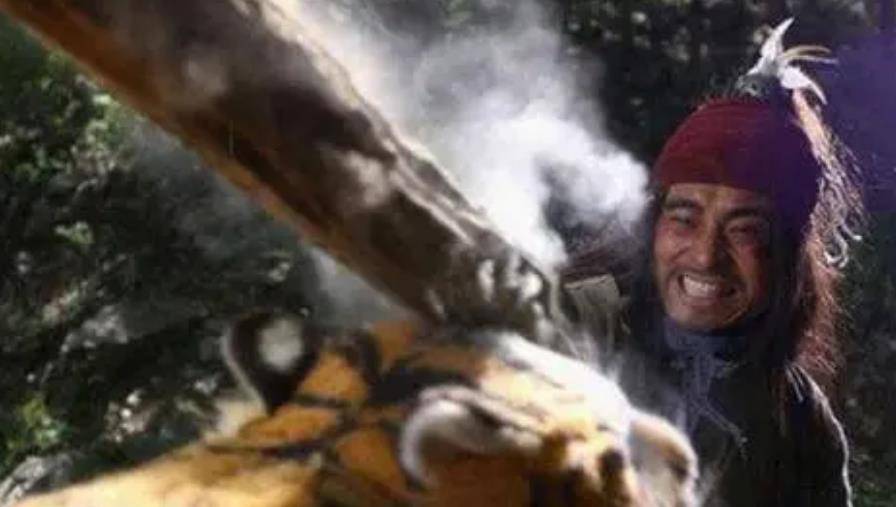 武松的哨棒大有来历:少林悬崖上的神兵,为何会在打虎时折断?