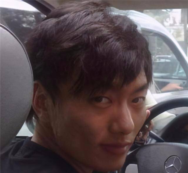 当年喊"我爸是李刚"的狂妄小伙,如今已出狱3年,他过得怎样?