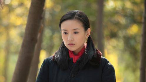 这是董洁人生中的一个转折点,同时也是潘粤明人生中的一道拐点.