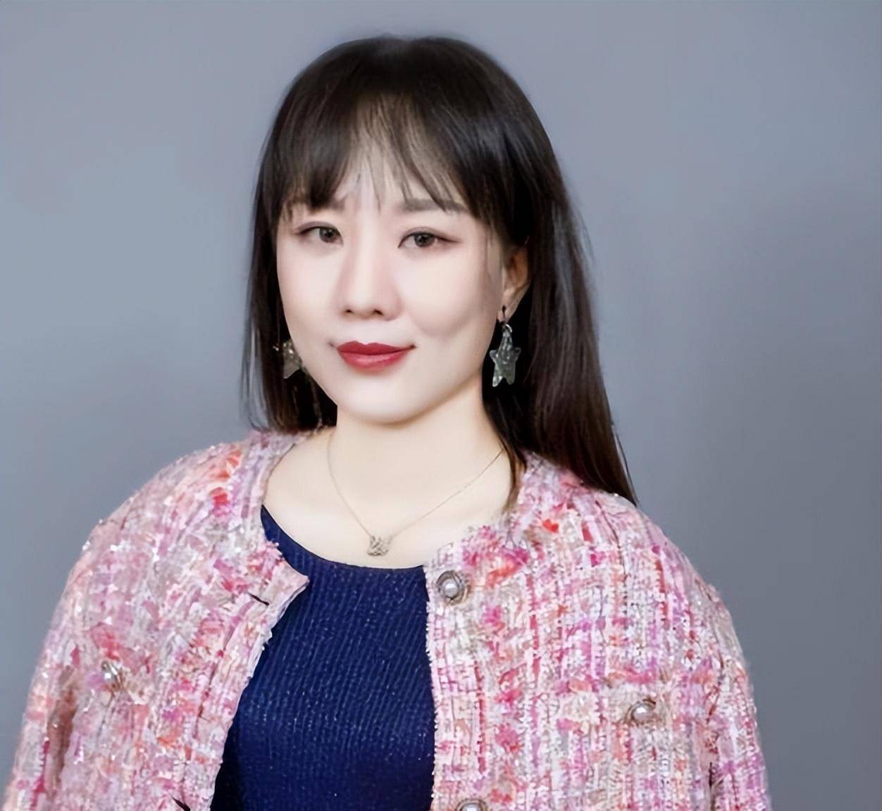 2014年,一大二学生扬言"非5000万富二代不嫁",现在她如愿了吗_周兰