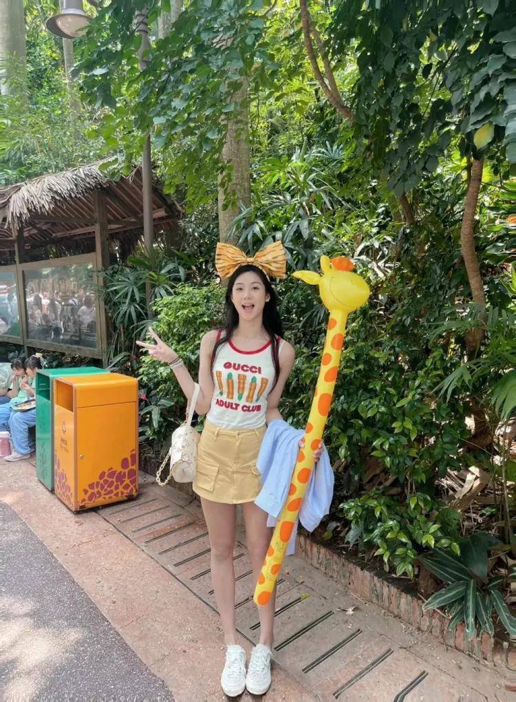 女篮第一美女,00后内蒙古姑娘卓识!身高1.9m,又美又能打