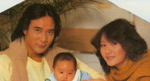 70岁的徐少强,满头白发还在为10岁儿子打拼,坦言有人找就拍