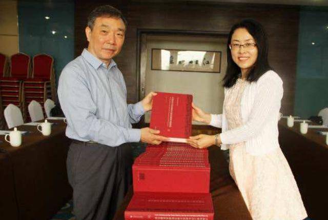 为追求牌友蒋廷黻要离婚,原配直接大闹联合国,离婚战持续18年