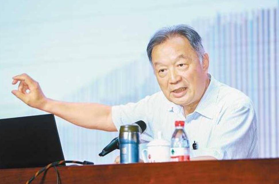 温铁军:中国崛起不易,不断被美国"吸血",像头牛被扒了两张皮