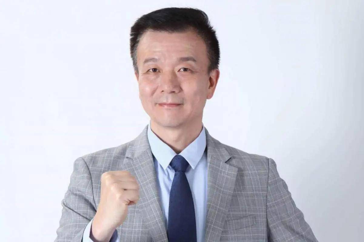 大陆公布台湾"名嘴"惩戒清单:"榨菜哥""田鼠哥"靠背哥"等人被一网打尽