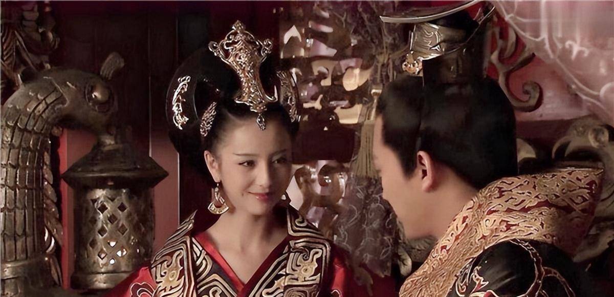 赵飞燕生理上有一种缺陷,让汉成帝十分迷恋,不惜为她荒废朝政_皇帝_赵