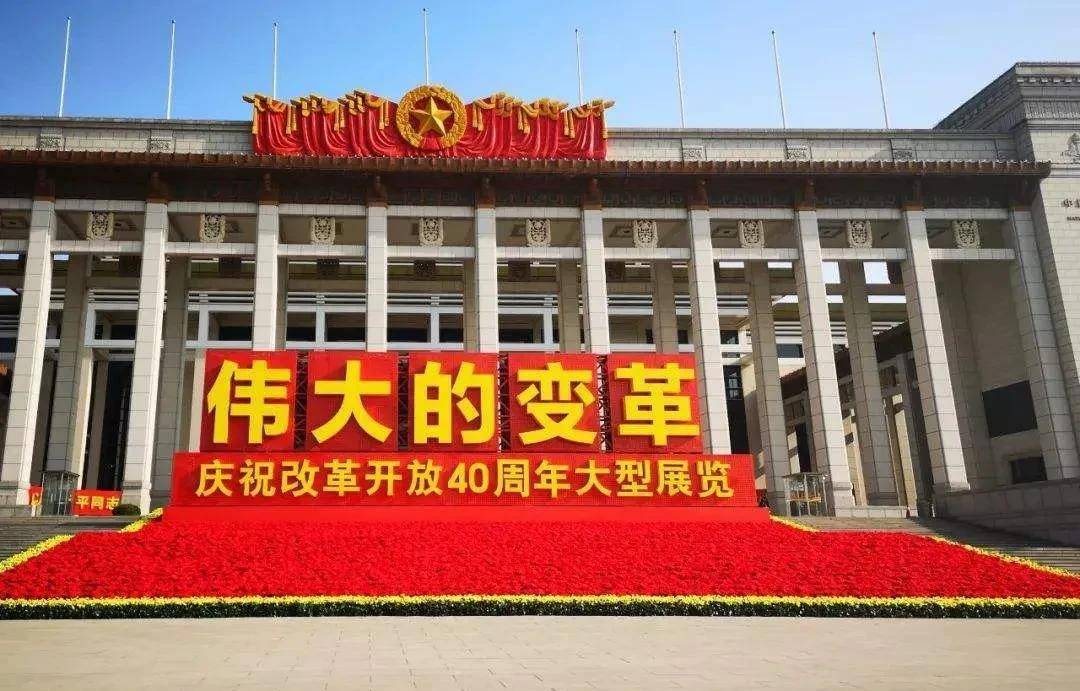 他是县社股长,性格耿直,做事认真负责,可他有一个毛病就是不晓得变通