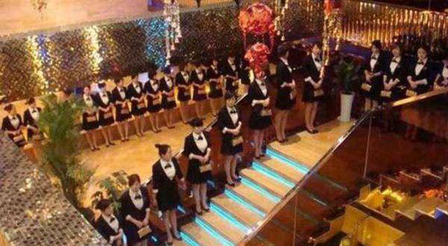 郑州"皇家一号":年赚2亿,却在一夜间崩塌,幕后老板仓皇逃跑