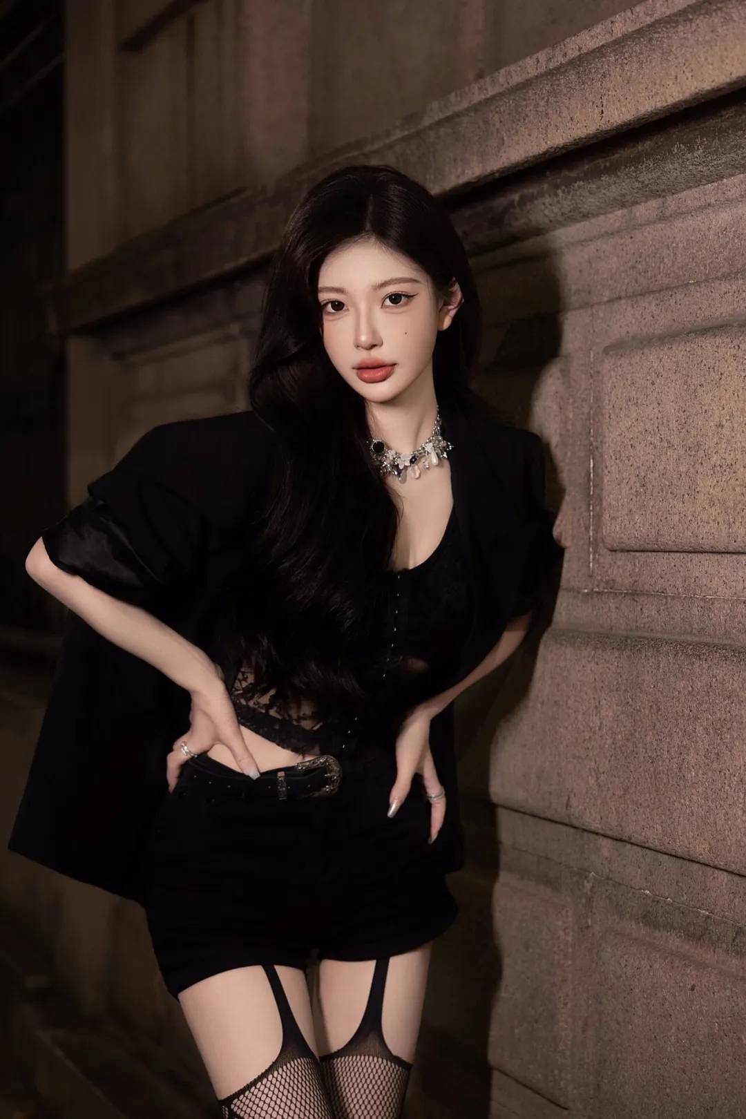 性感丝袜勾人心,婀娜身姿似仙女