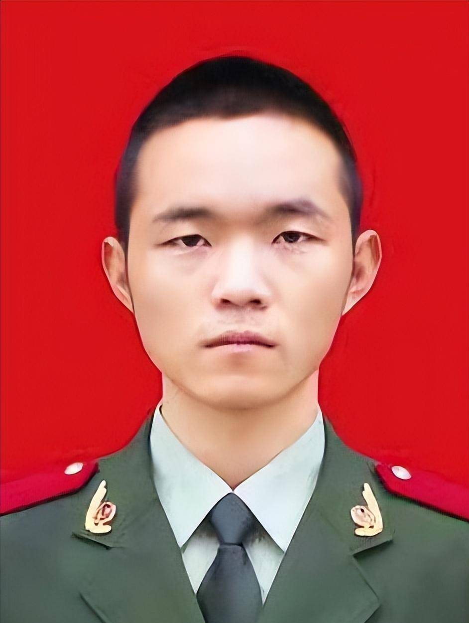 "卫国勇士"张豪:19岁边防战士,身中13弹仍追800米擒获歹徒