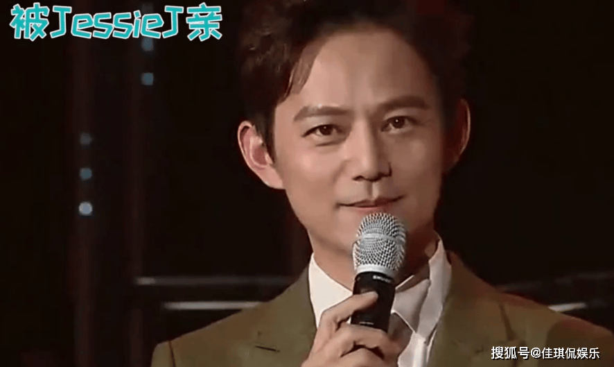 湖南一夜,《歌手》"挨打之年"细数"三宗罪",还好有这个亮点_何炅_节目