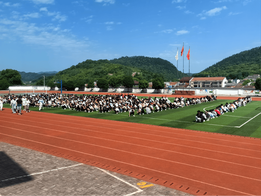 "防震减灾,安全伴我行"——澧县甘溪滩镇中学512防震减灾应急疏散演练