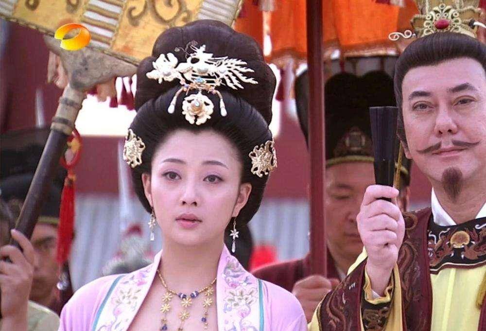 唐玄宗李隆基那么宠爱杨贵妃,为什么没有封她做皇后