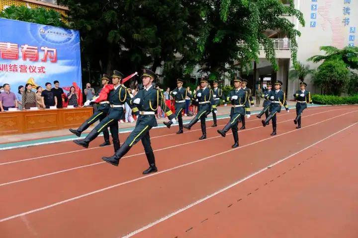 走进名校|选择崛起,遇见更好的自己!