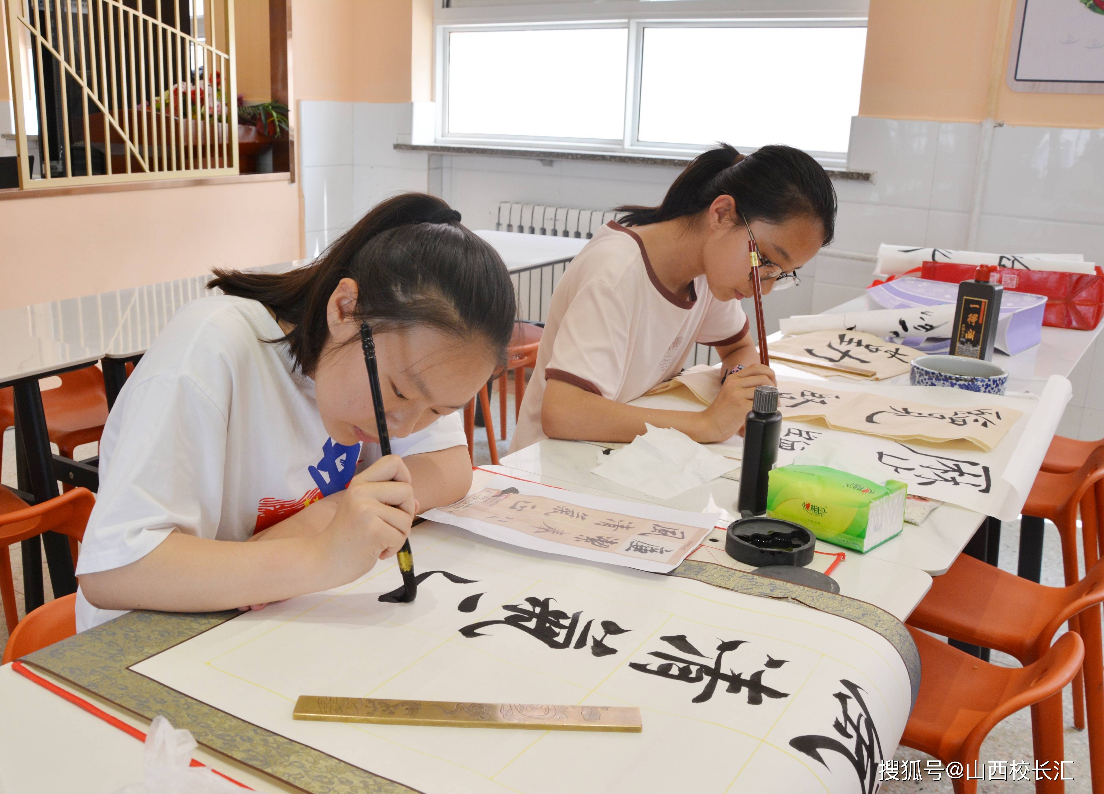 润墨有神 纸落廉风 山西太原迎泽区第一实验小学软笔书法大赛