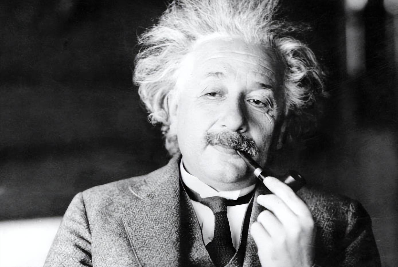 爱因斯坦吃什么?揭开"现代物理学之父"的饮食密码