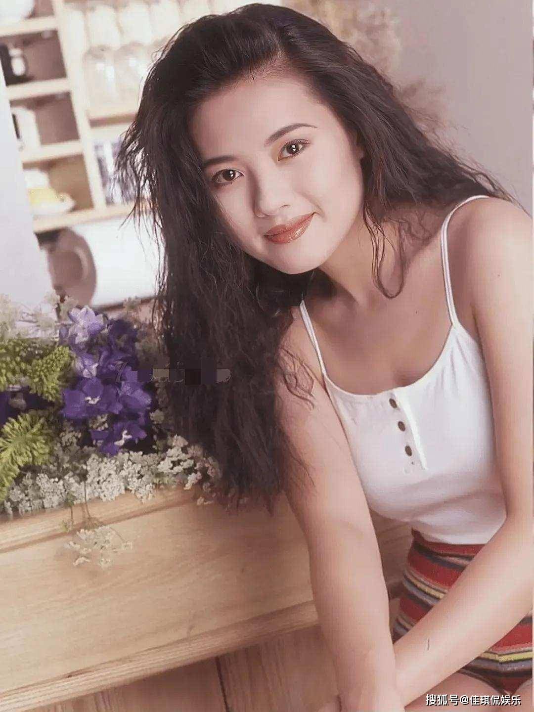 热血合唱团演员李丽珍图片