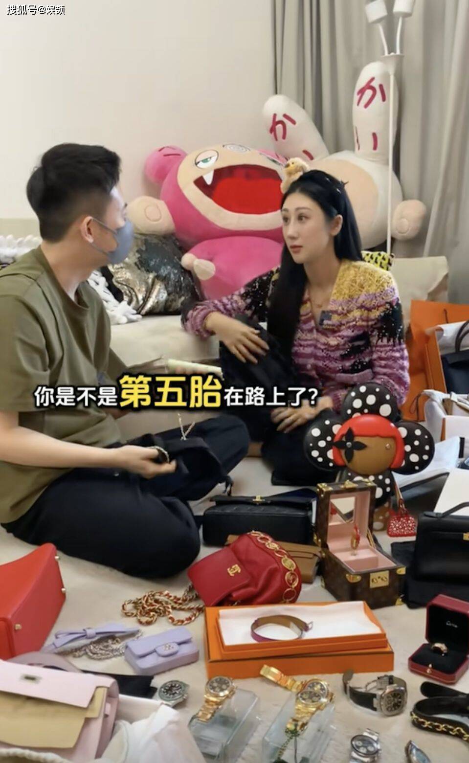 陈浩民妻子被曝生第五胎赚奶粉钱卖二手包,曾直播卖数百万件商品