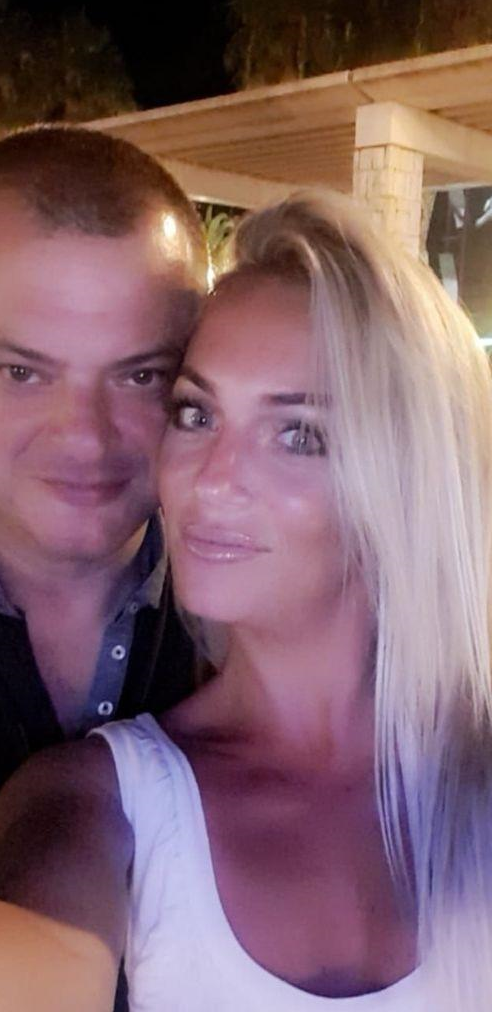 英国母亲恐被盗贼强奸,为了不让孩子吓到,告诉孩子在他们挑礼物_黛西