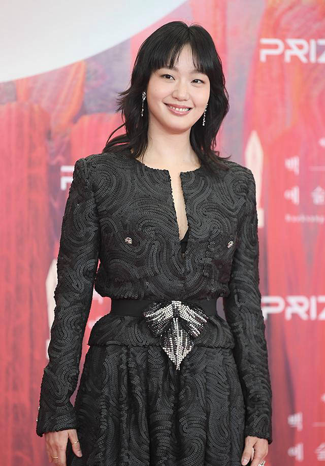 李到晛与6位cp同台!明熙喜太5月相见,与智妍互动甜蜜