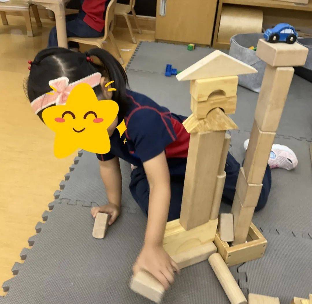 她们为celine确定了新的目标——上海最好的,也是最难进的幼儿园:嘉宝